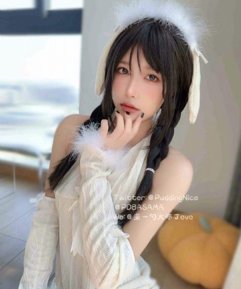 美女不穿内裤