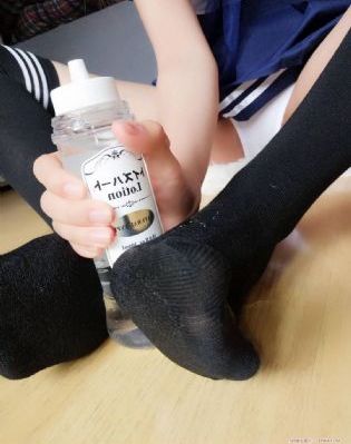 一边亲一边面膜的视频