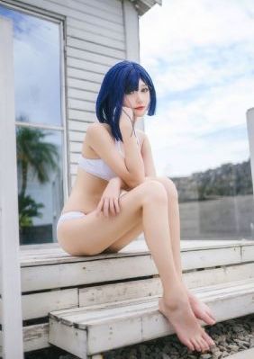 美女被挠痒痒
