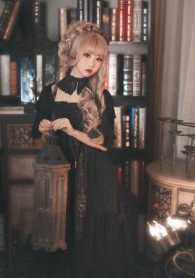 校阅女孩河野悦子